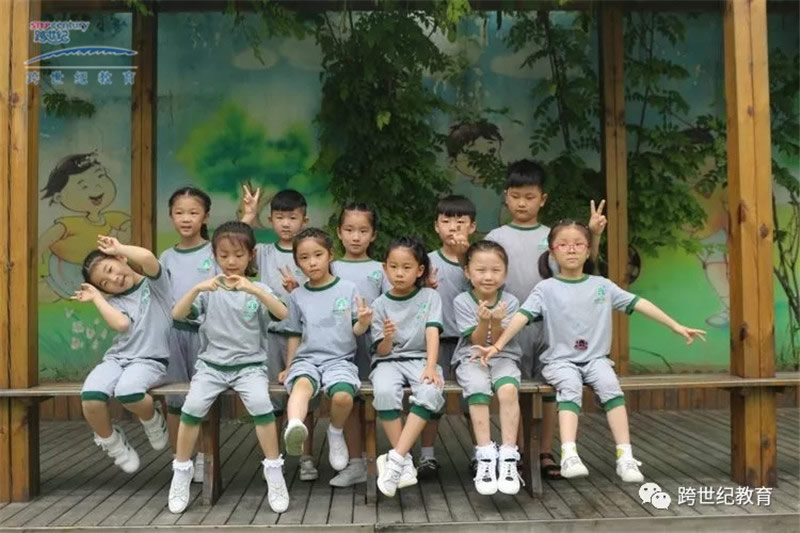 安徽蒙城跨世紀(jì)幼兒園：summer school里的“蒙”娃成長(zhǎng)記，別樣的“入園儀式”!