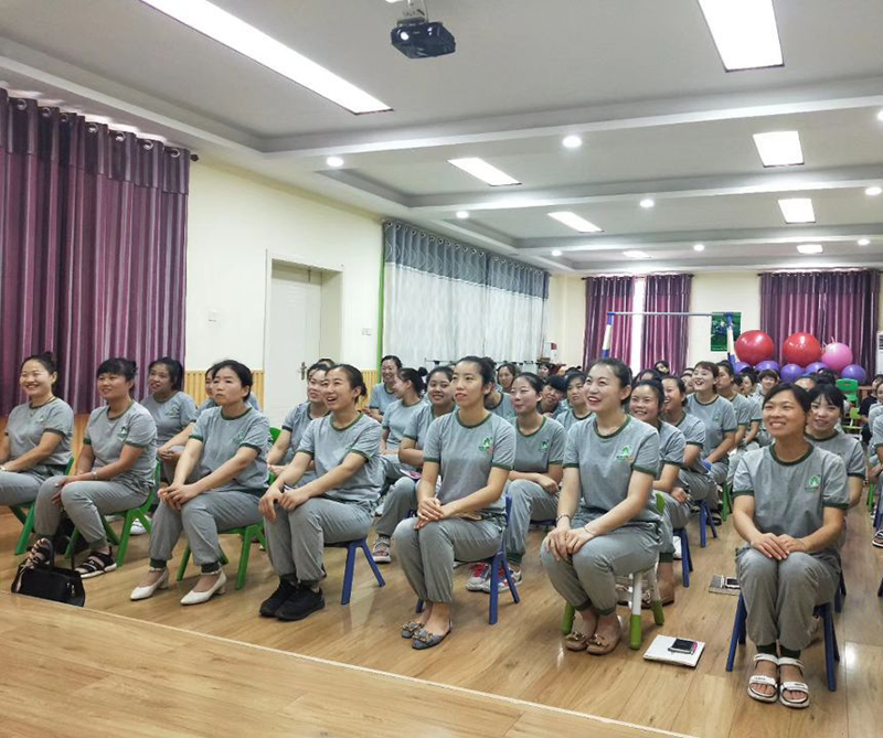 河北省南和縣紫荊花跨世紀幼兒園：“遇”見跨世紀，做高品質(zhì)蒙特梭利教育！