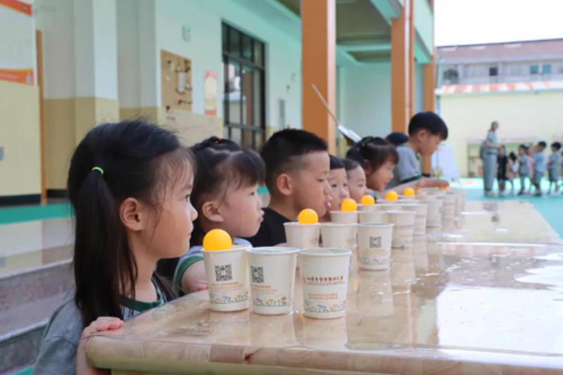 浙江臺州跨世紀(jì)愛彼德幼兒園：“遇見美好，靜待花開”——游園會