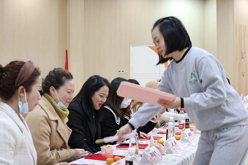 四川成都跨世紀派森幼兒園：家園共育，愛的合力，從家委會、伙委會開始