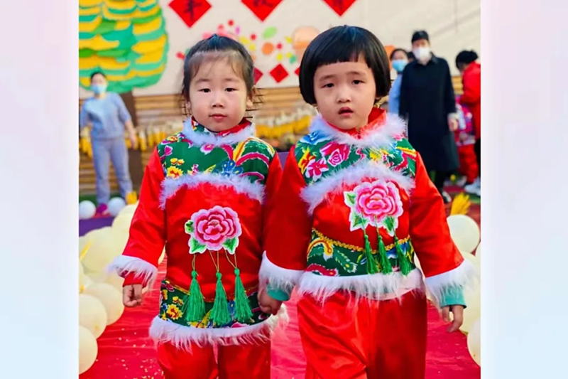 河北保定跨世紀(jì)幼兒園：“蔬果樂(lè)悠游，萌娃慶豐收”幼兒園豐收節(jié)主題活動(dòng)