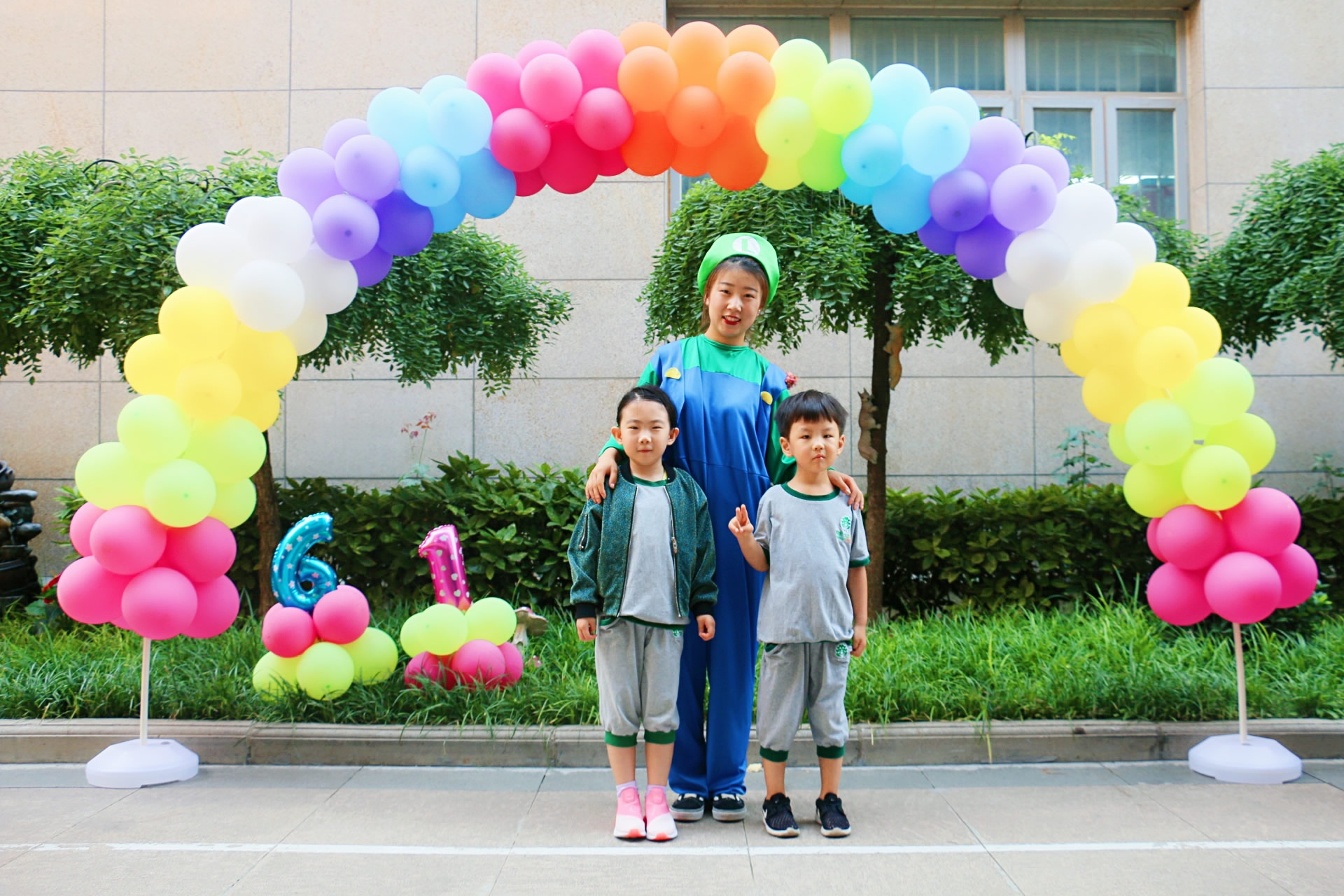 香港跨世紀(jì)教育集團(tuán)恭祝所有兒童節(jié)日快樂