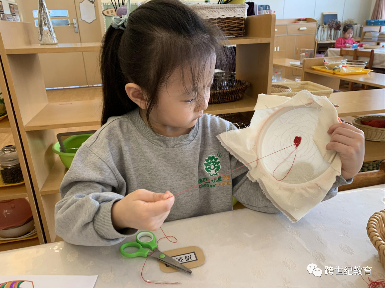 幼兒園秋季開學，孩子的入園焦慮癥，老師應該怎么“治”？