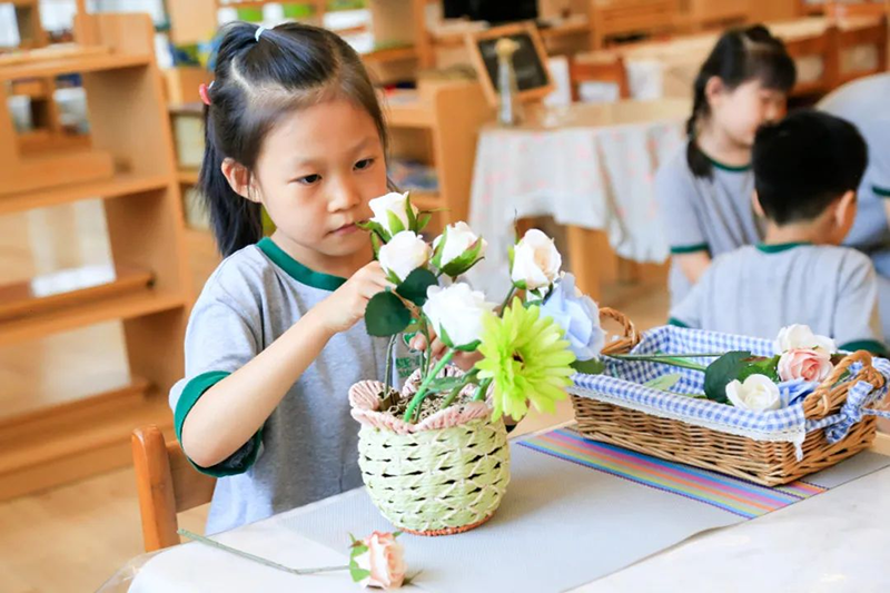 受蒙氏教育影響的那些世界名人：在蒙特梭利幼兒園學(xué)到了這些能力和特質(zhì)！