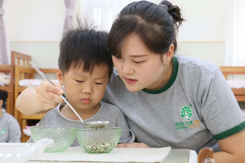 跨世紀(jì)機(jī)蒙氏教育：蒙氏生活化教育給孩子們帶來了許多益處！