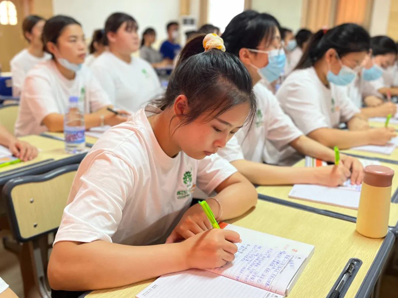 高品質(zhì)幼兒園保證優(yōu)秀教師不流失的三大方法！