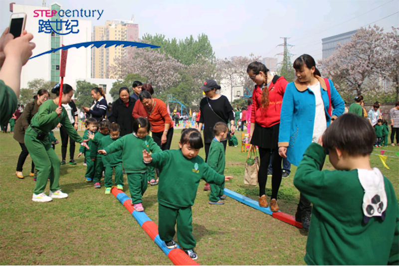 河南省南陽(yáng)市興宛幼兒園：揮別充實(shí)的2016，擁抱嶄新的2017568.png