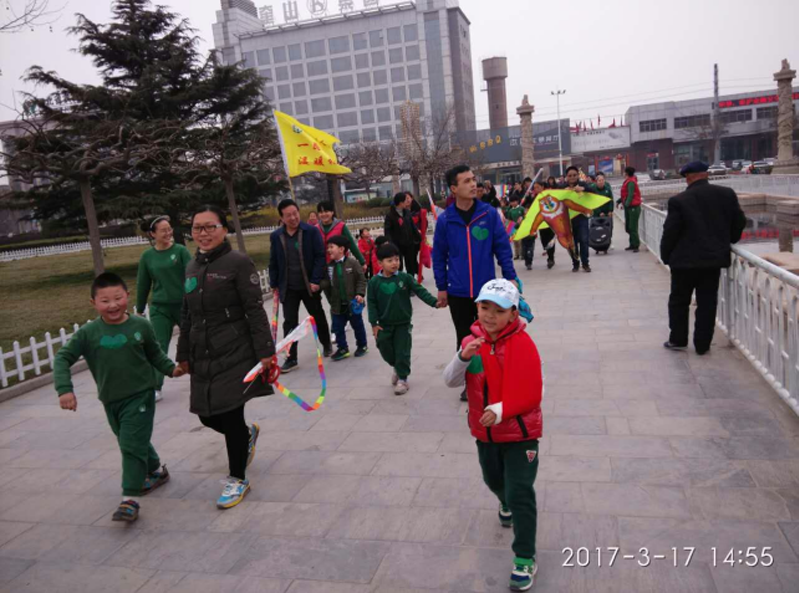 河北省邢臺(tái)縣隆堯縣樹人幼兒園：放飛夢(mèng)想，感受春天288.png